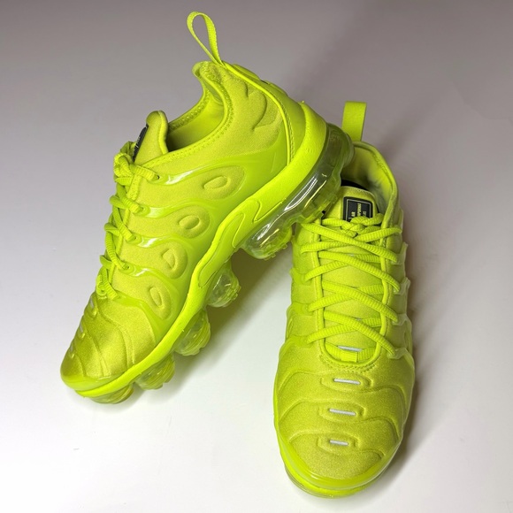 Nike Air Women’s VaporMax Plus Tennis Ball Athletic Sneakers Size- 8 - Picture 4 of 9